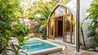 pool in the back of house