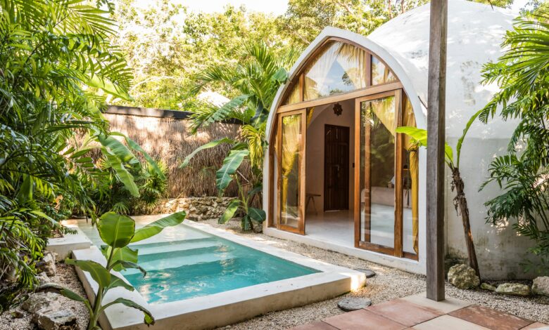 pool in the back of house