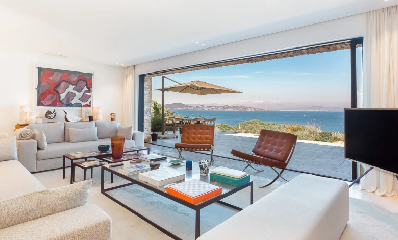 AI Reshapes Travel Booking - Luxury Needs Human Touch